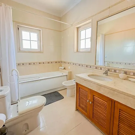 Homes Paradise View With 3 Bedrooms & 2 Swimming Pools